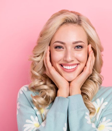 Portrait of smiling woman with beautiful teeth